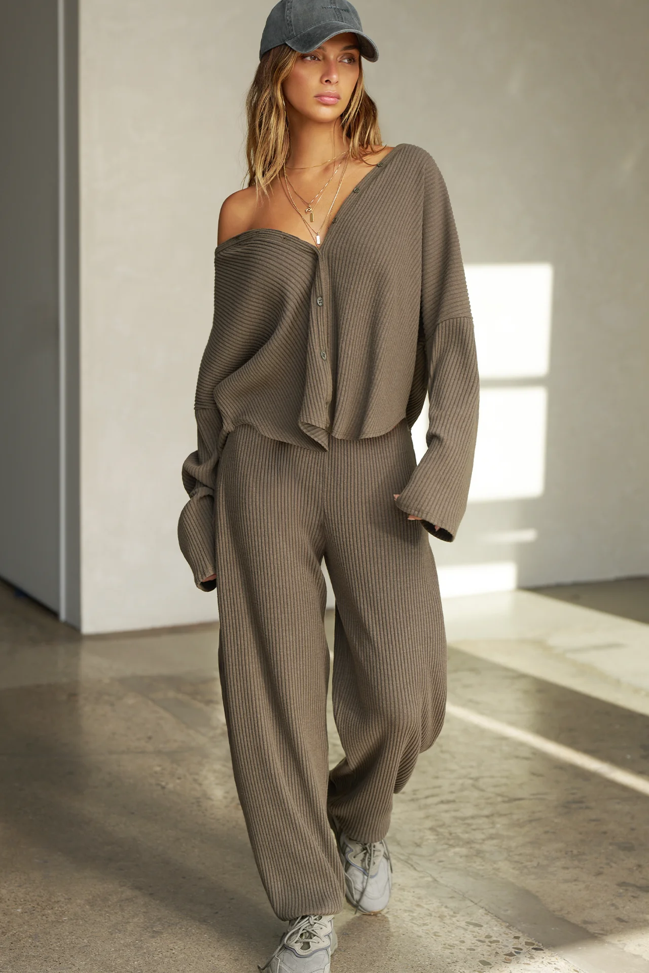 Relaxed V-Neck Cardigan - Image 7